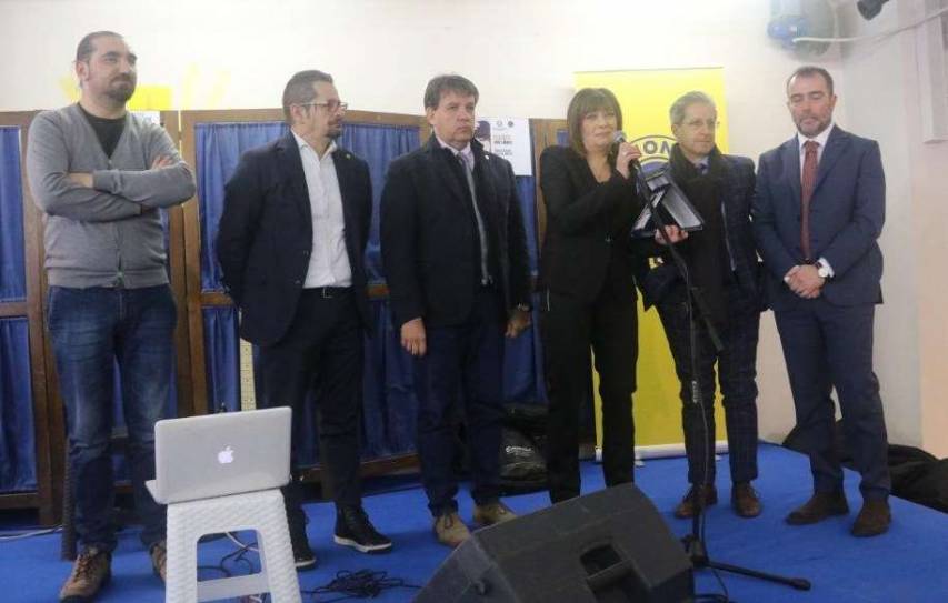Mariella Nava al carcere di Castrovillari con il presidente Lions Michele Martinisi