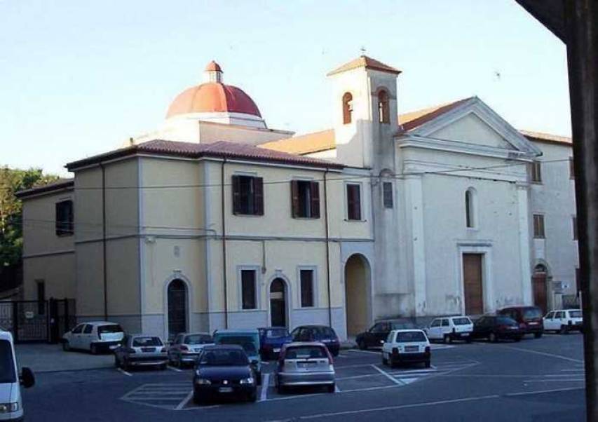 Piazza San Francesco, sede della Caritas Diocesana