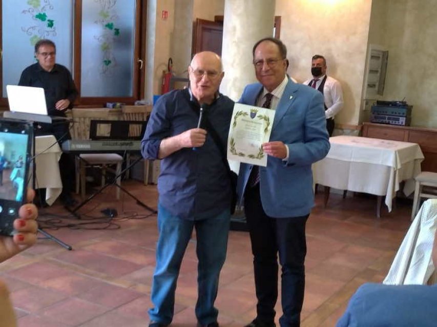 Domenico Fiore riceve il riconoscimento
