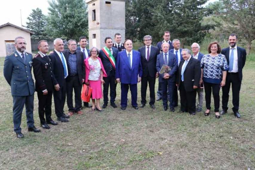 Foto di gruppo dei rappresentanti alla fine dell'evento