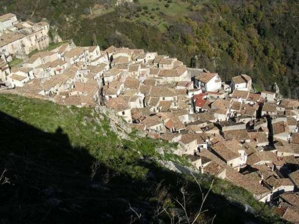 Un panorama del borgo sandonatese