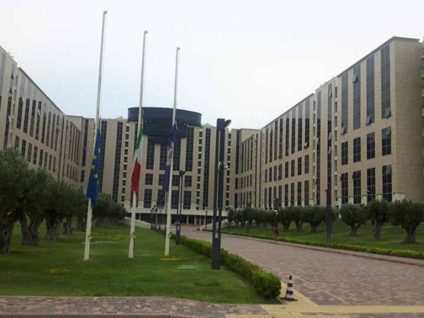 Bandiere a mezz&#039;asta alla Cittadella regionale