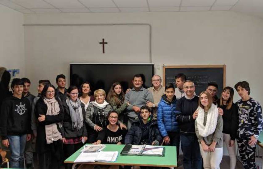 Studenti e docenti al termine dell'incontro