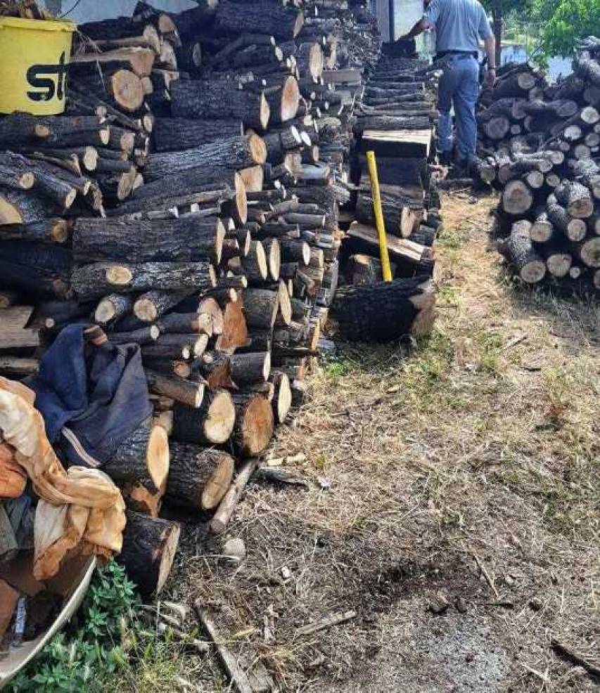 La legna già accatastata