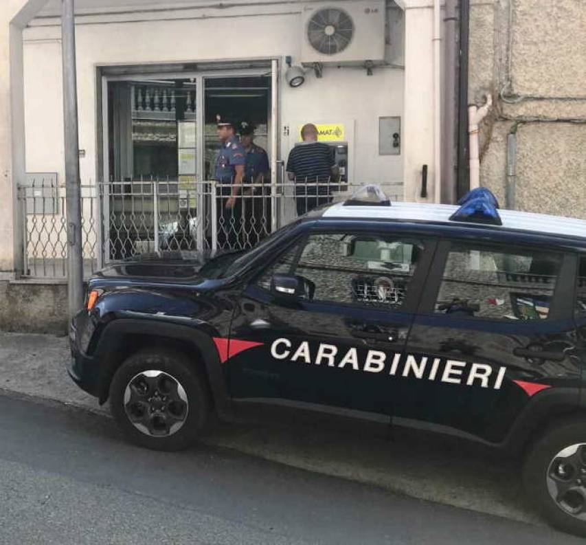 I carabinieri di San Sosti giunti all'Ufficio di Mottafollone