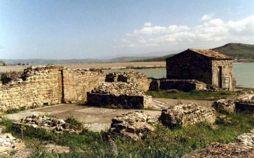 L&#039;antico stazio della Villa Romana a Larderia di Roggiano