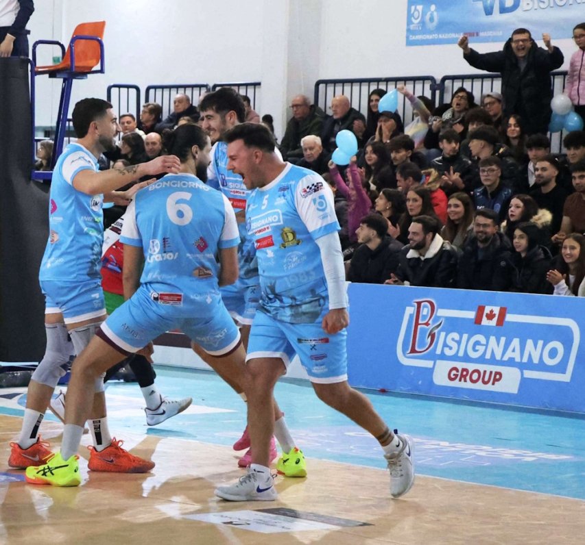 Un&#039;esultanza dei giocatori di Bisignano